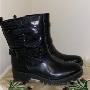 Black combat boots worn 3 times.